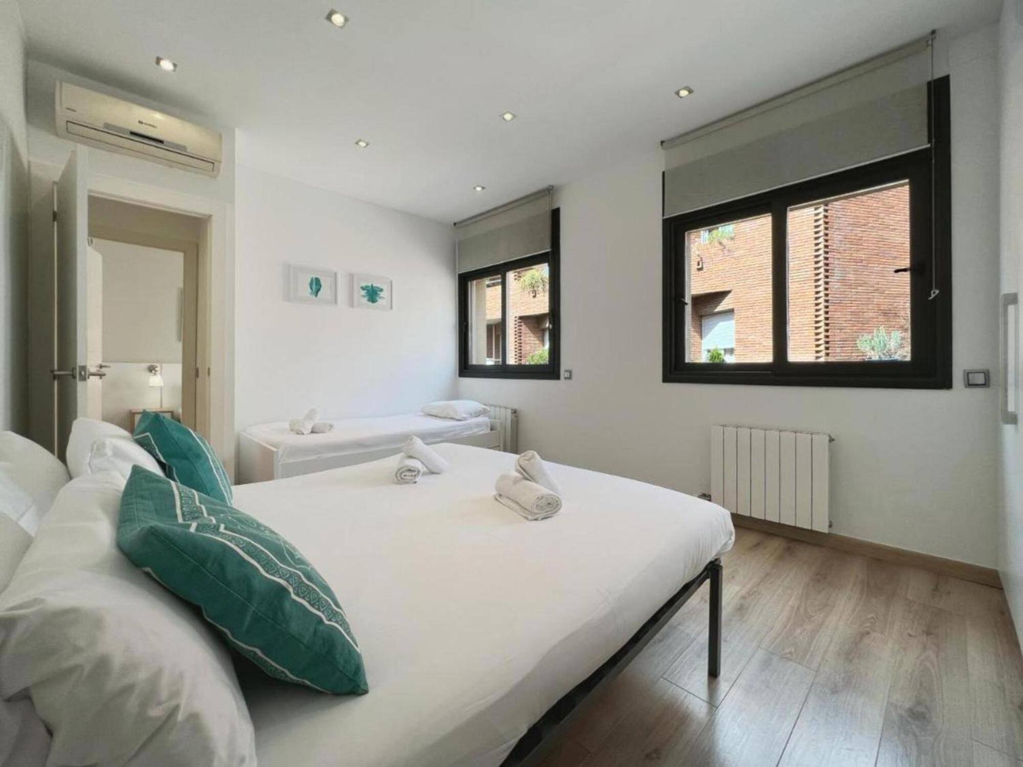Penthouse With Amazing Terrace, 9p 3bd *