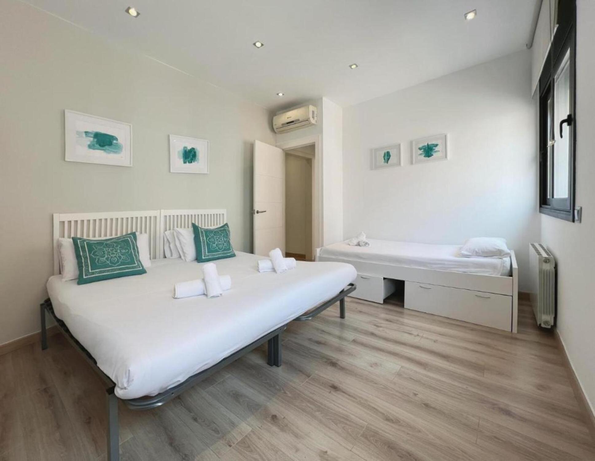 Penthouse With Amazing Terrace, 9p 3bd Appartement