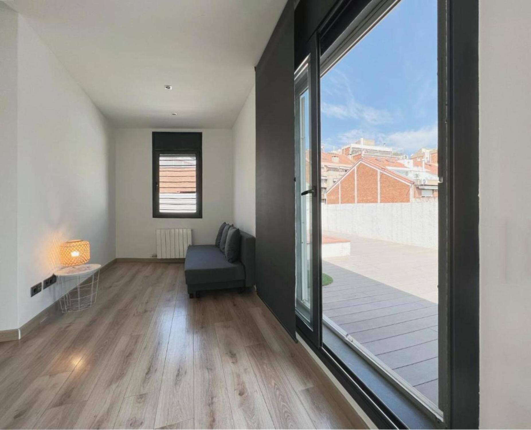 Penthouse With Amazing Terrace, 9p 3bd Appartement *